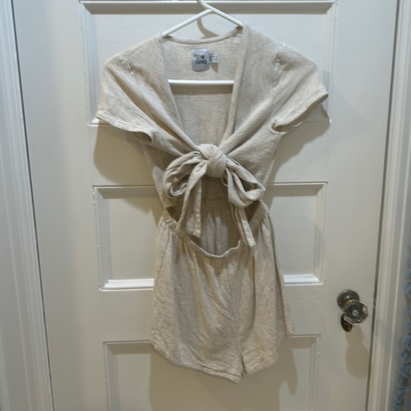 Princess Polly romper - Picture 3 of 6